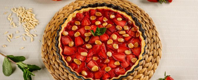 Tarta rústica de fresas y almendras - Vitrinor