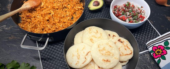 Arepas with chicken tinga - Vitrinor